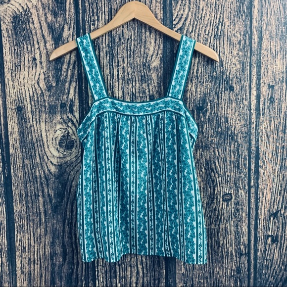 Chelsea & Violet Tops - Chelsea & Violet Prairie Blues Tank Top M NWT